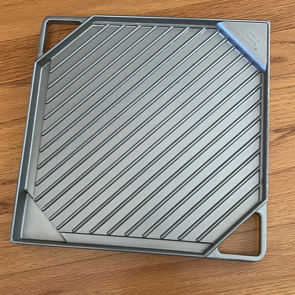 Charcoal companion grill,NWOT